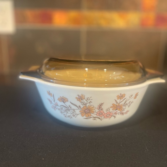 Rare Vintage Pyrex England Country Autumn Casserole Dish with Smokey Lid - Picture 5 of 16